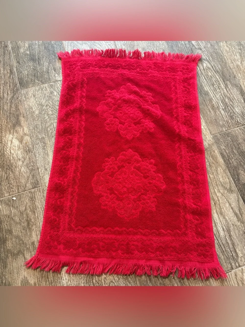 Vtg. Cannon Red Sculpted Hand Towel Fringe MCM 60s 70s 16x24”